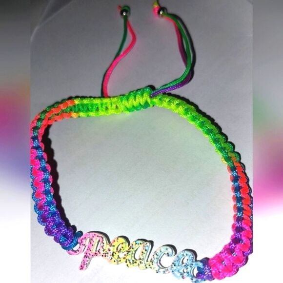 Super cute girls peace bracelet - Picture 1 of 6